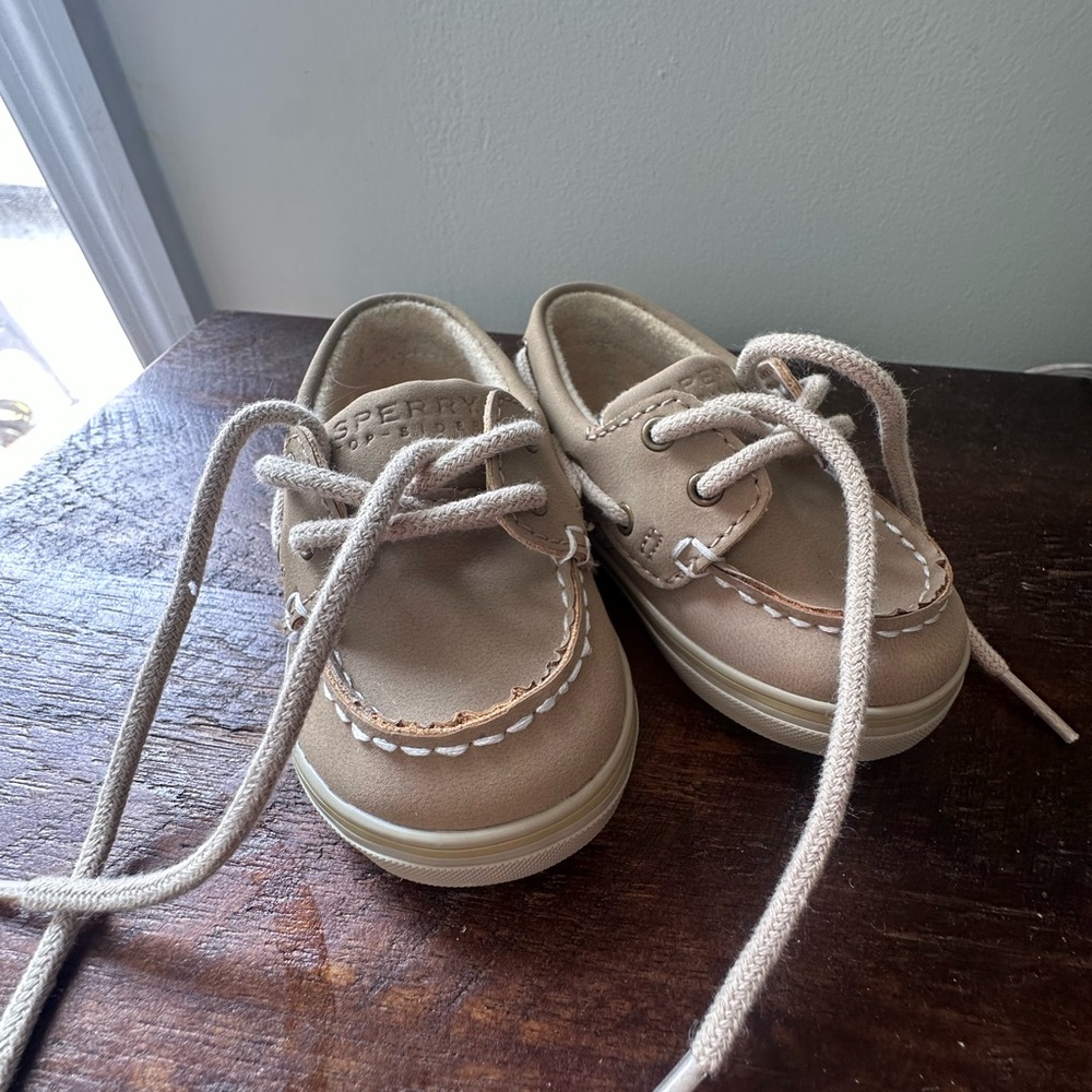 Sperry infant shoes nwot
